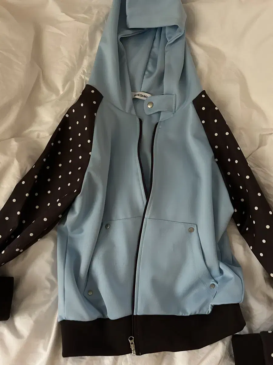 dot two tone zip-up (baby blue)