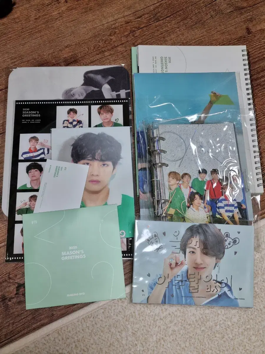 2020 bangtan BTS season's greetings seasons greetings Taehyung v lenticular incl. full set wts