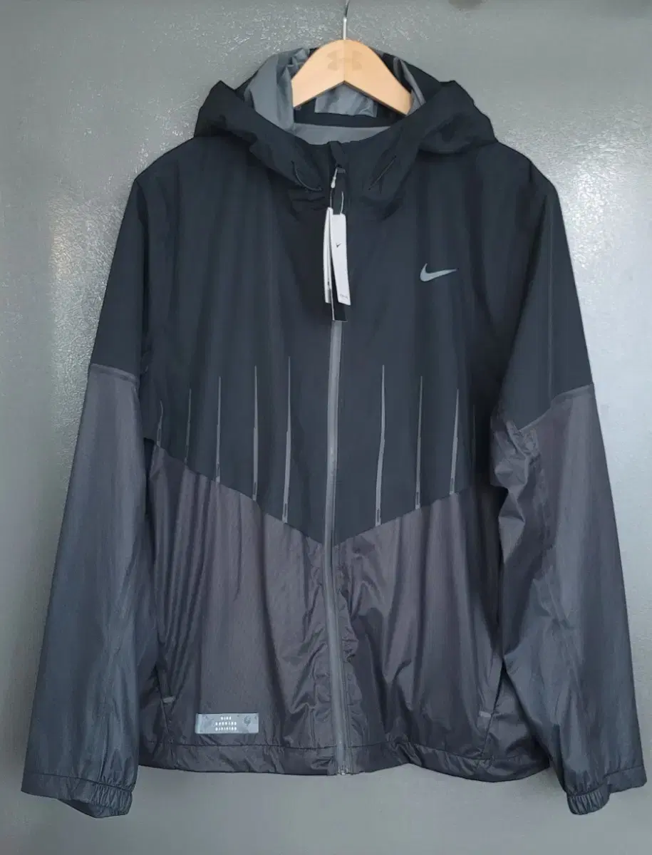 Nike Aerogami Running Jacket