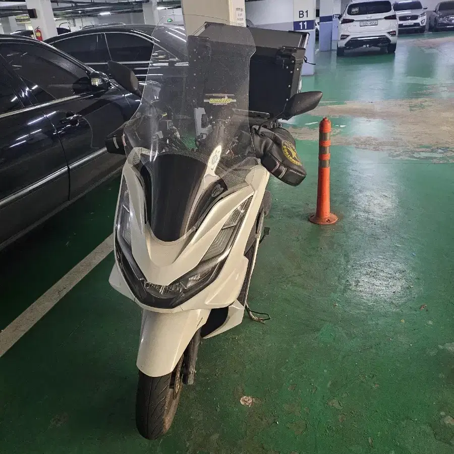 21년식 pcx 25000키로 판매합니다