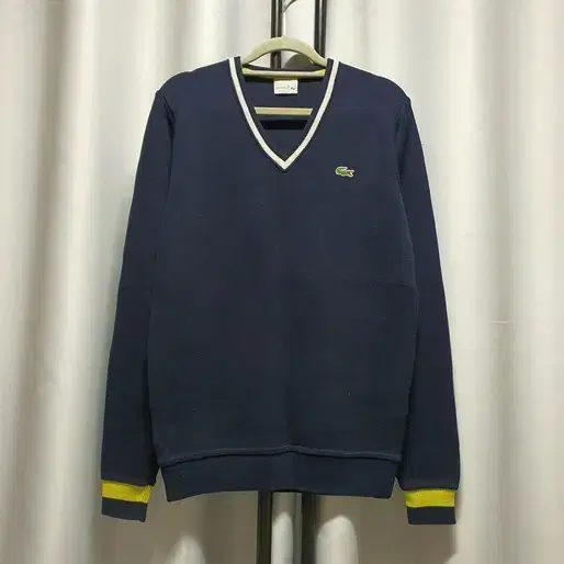 Lacoste V-neck colorblocked knit