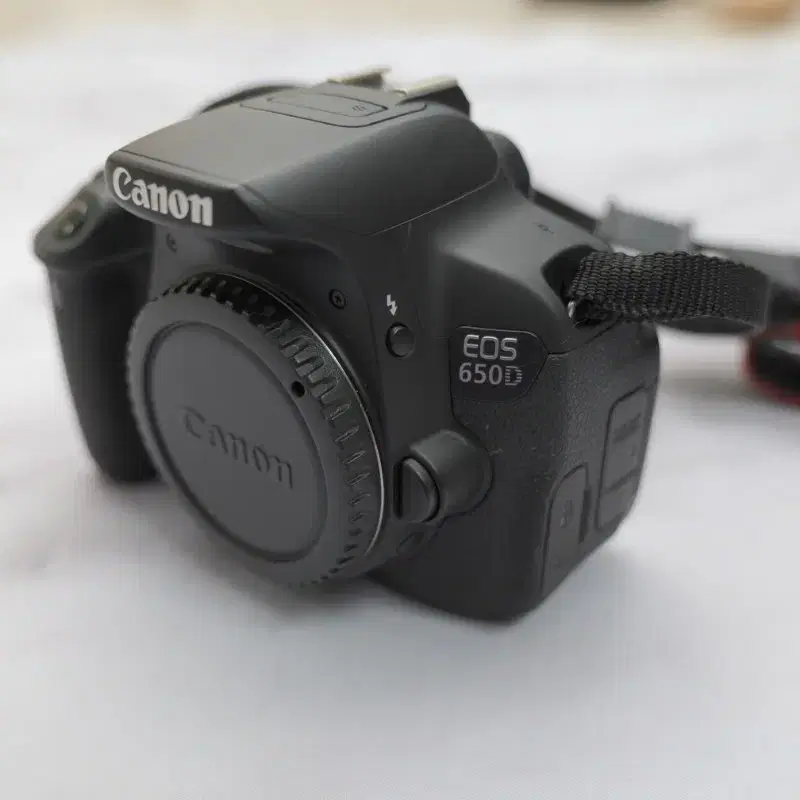 깔끔한 캐논 EOS 650D 카메라 바디 세트