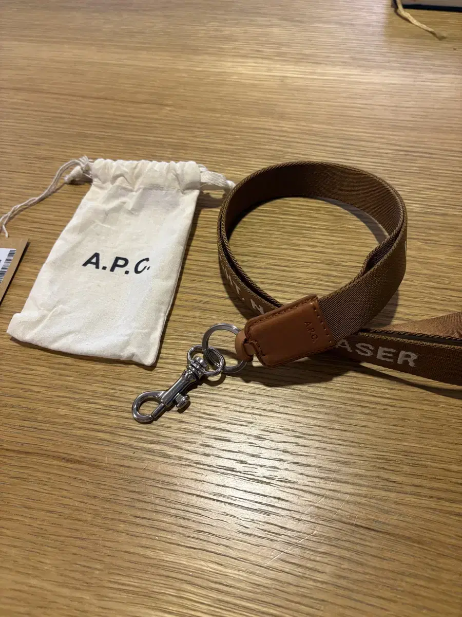 A.P.C. 아페쎄 키 스트랩