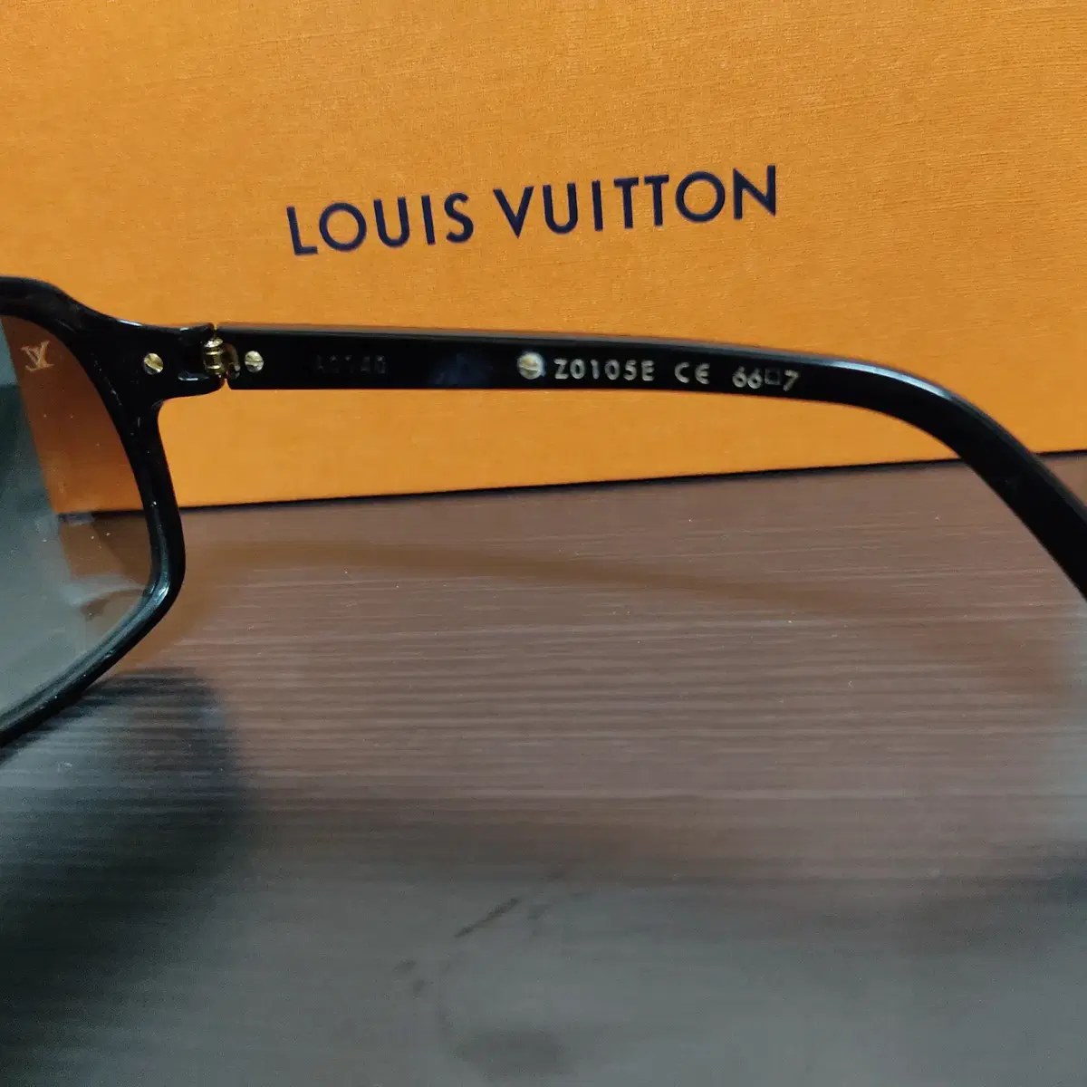 LOUIS VUITTON 에비던스