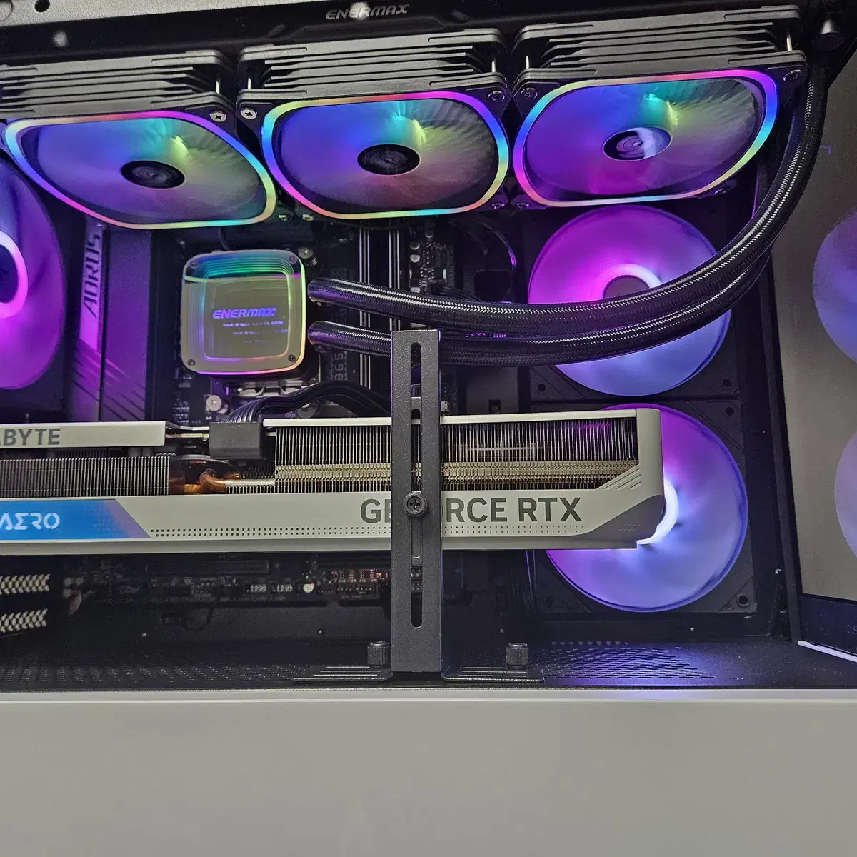 7800x3d, 4070ti AERO  초고사양 어항 본체