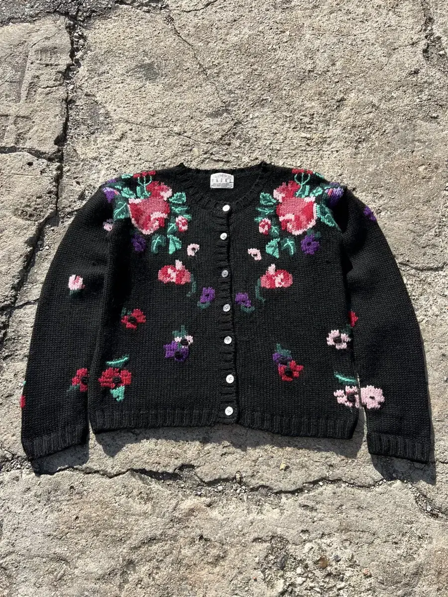 VINTAGE IKUKO EMBROIDERED 빈티지자수가디건