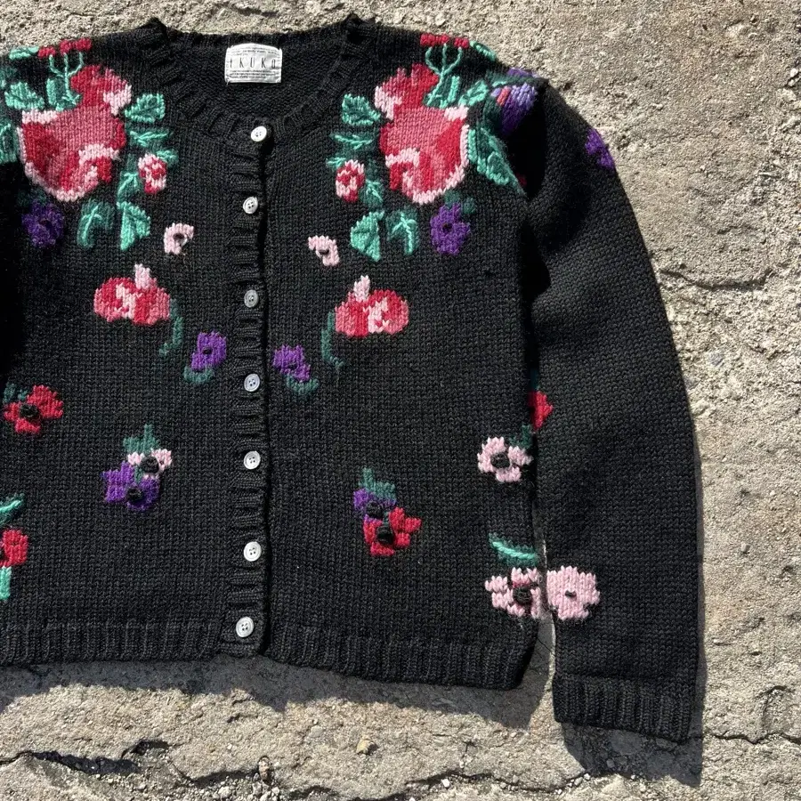 VINTAGE IKUKO EMBROIDERED 빈티지자수가디건