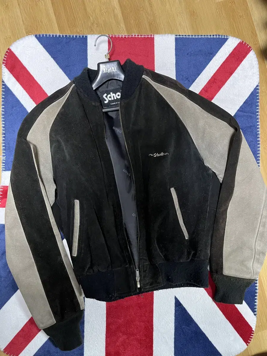 Short suede racing jacket