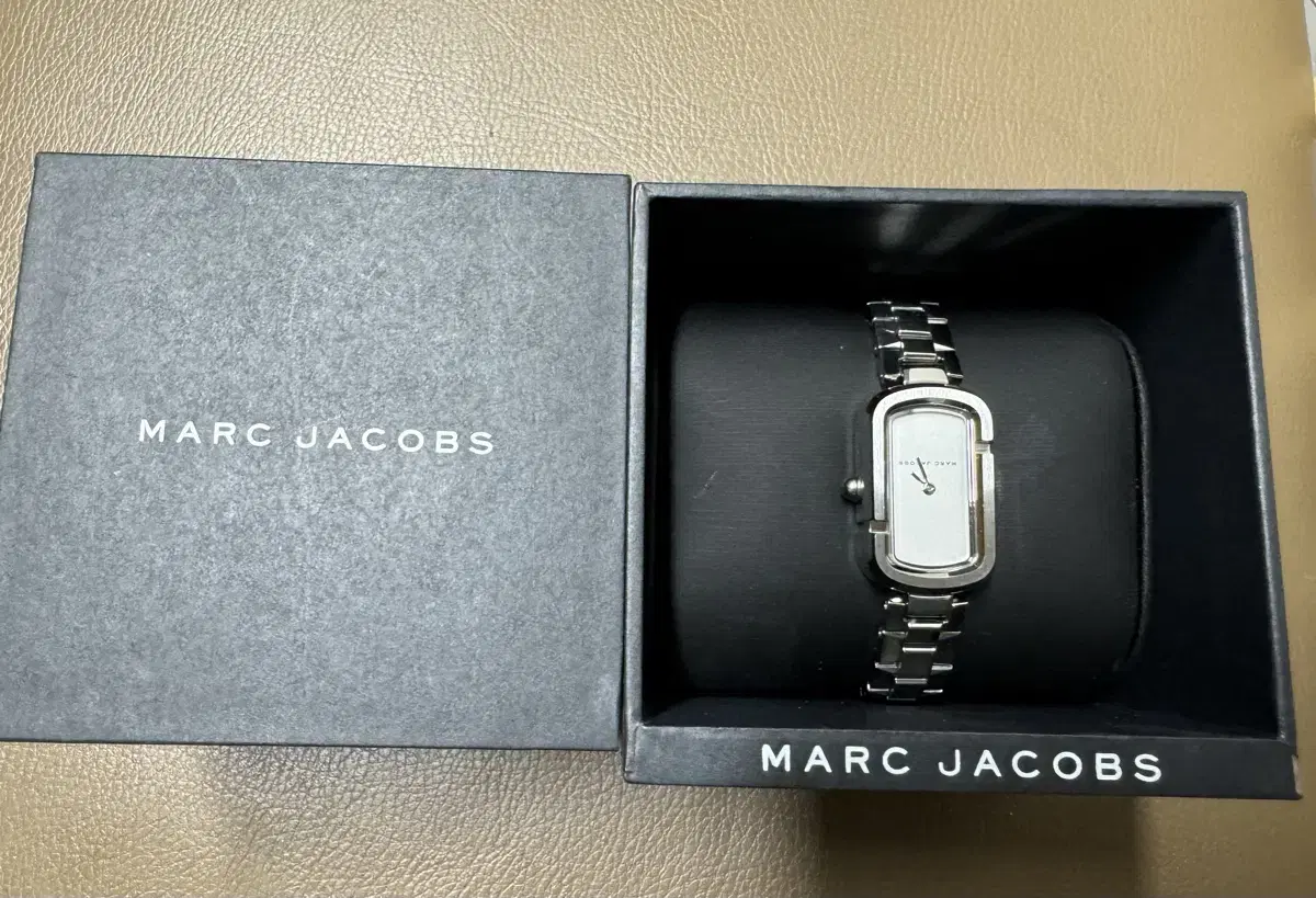 마크제이콥스 시계  Marc Jacobs 새거