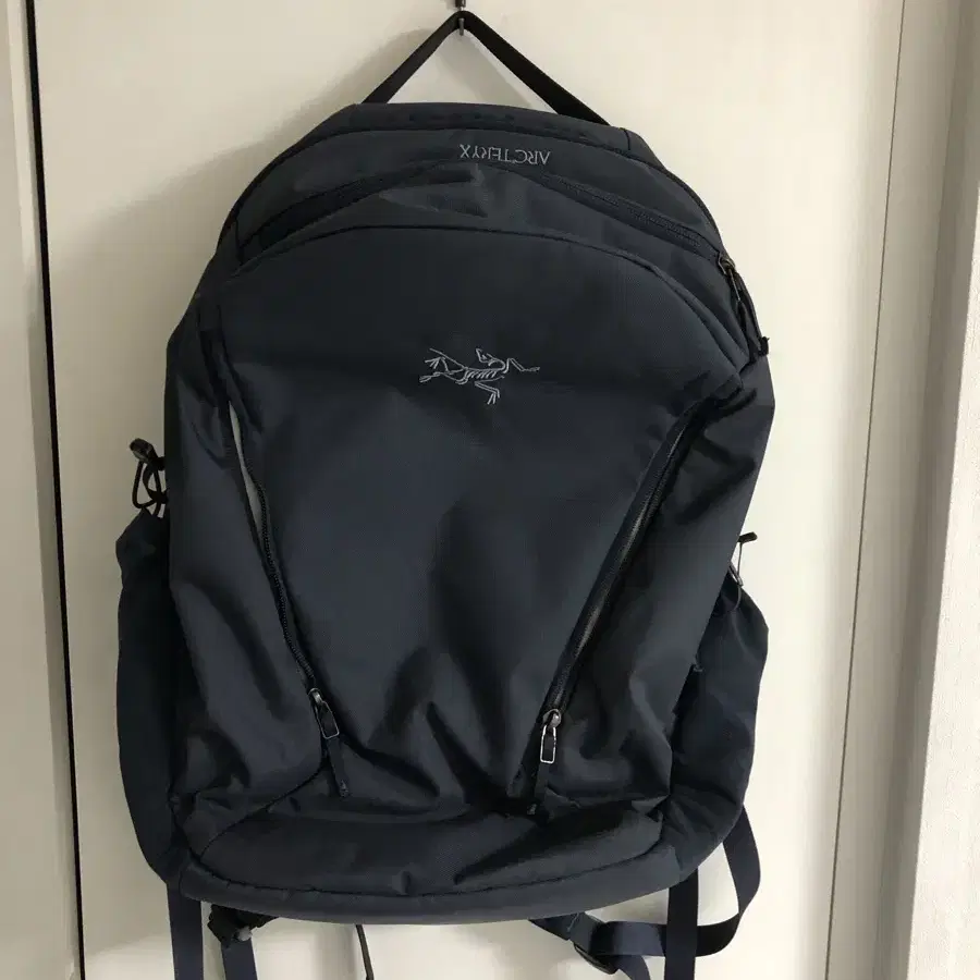 Arcteryx 아크테릭스맨티스 26 블랙 사파이어 네이비