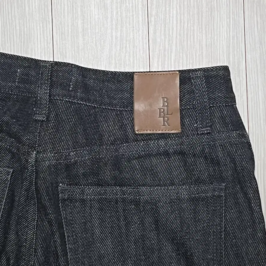 Blue brick straight denim 블루브릭 데님 size 2