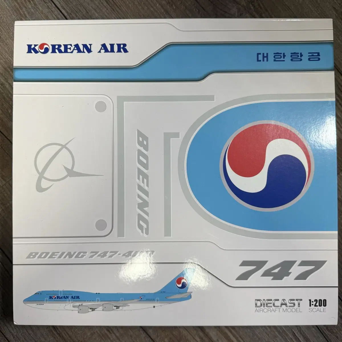 1:200 Jcwings Korean Air 747-400 diecast for sale