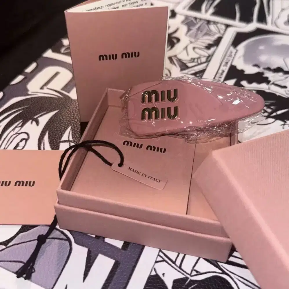 미우미우 miu miu 머리핀. 헤어핀.