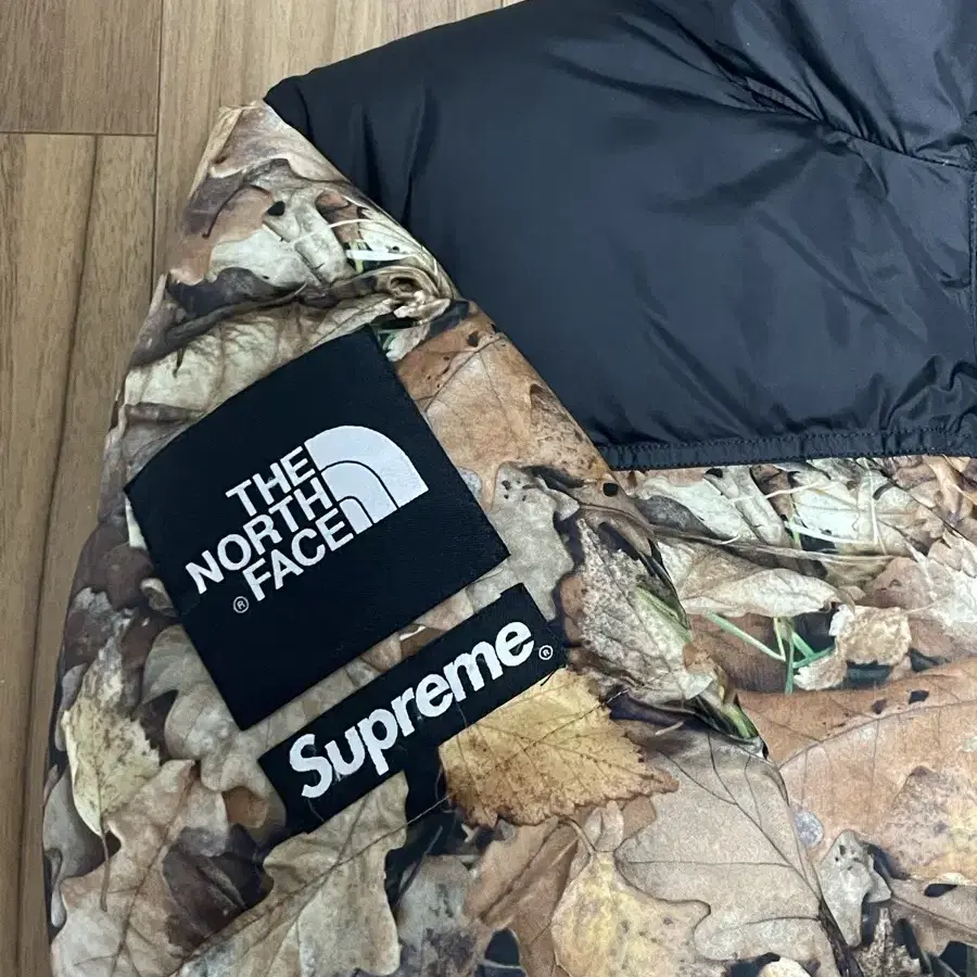 supreme x northface  슈프림 노스페이스 눕시패딩(낙엽M)