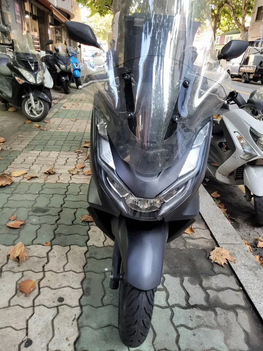 22년식 PCX125abs 판매합니다.