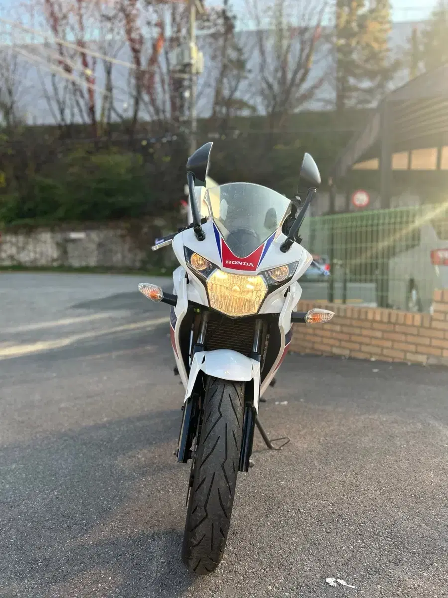 CBR125