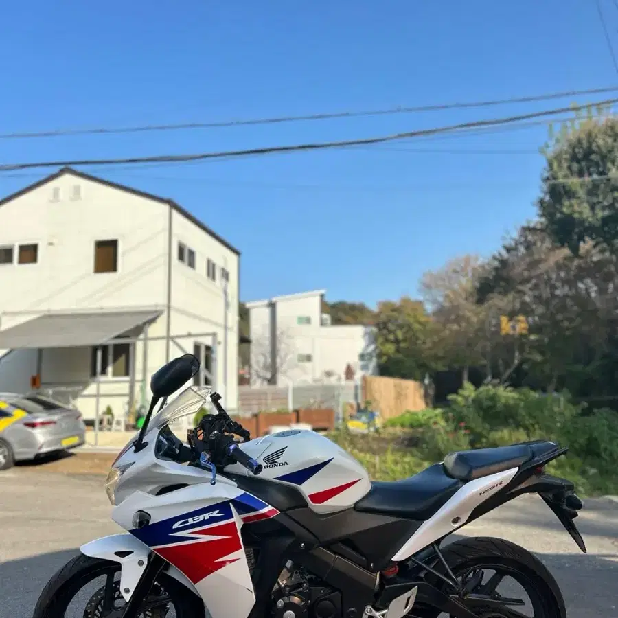 CBR125