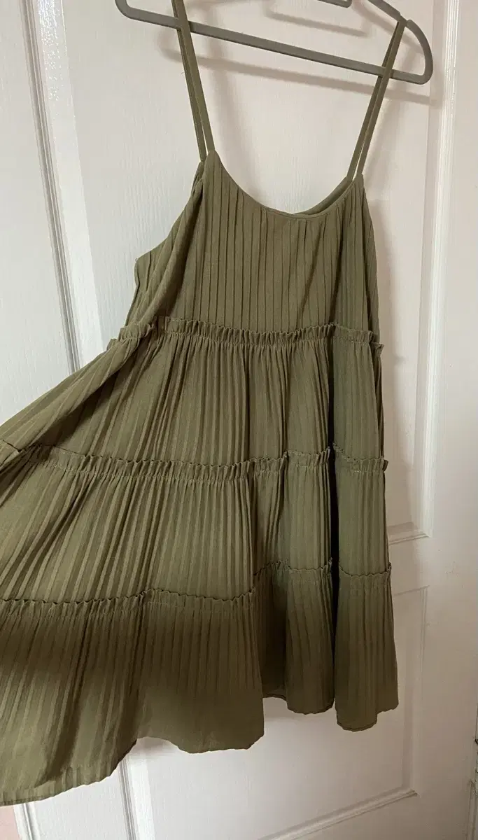 Khaki pleated long dress