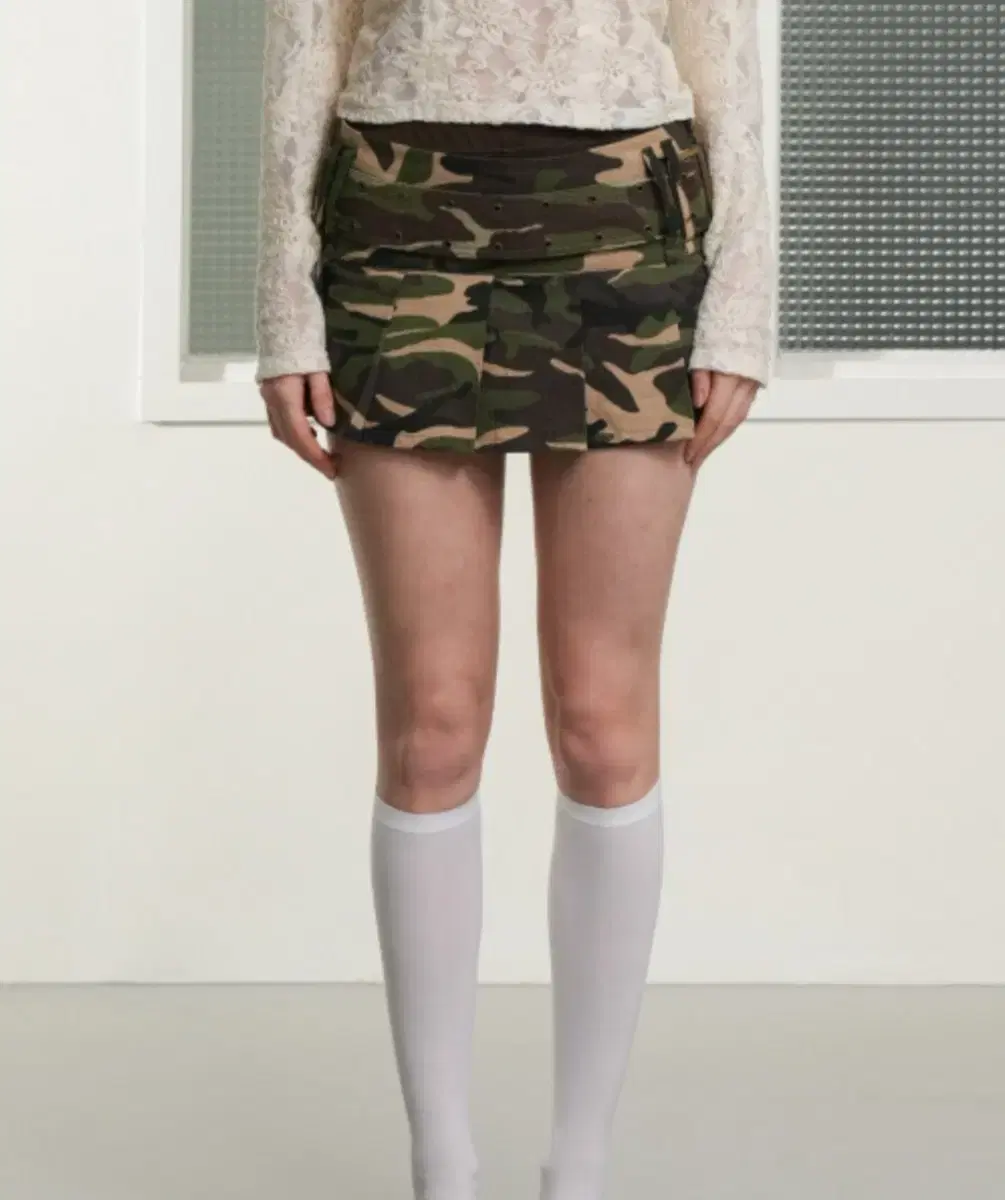 BELTED PLEATS SKIRT [CAMO]