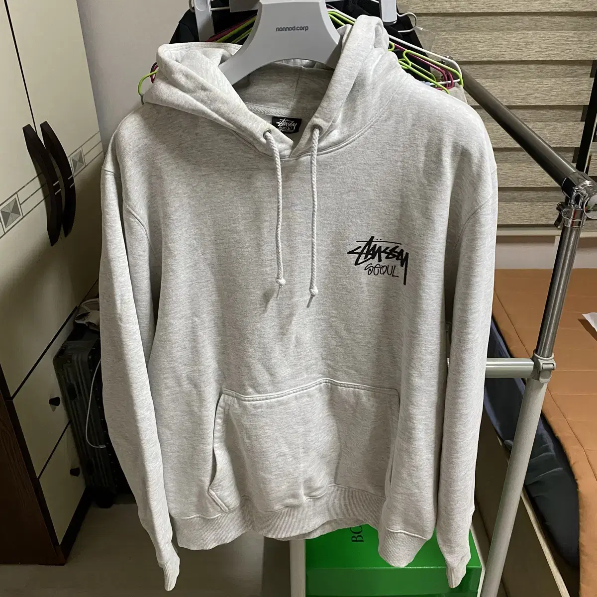 [L] Stussy Stock Seoul Hooded Ash Header 2021