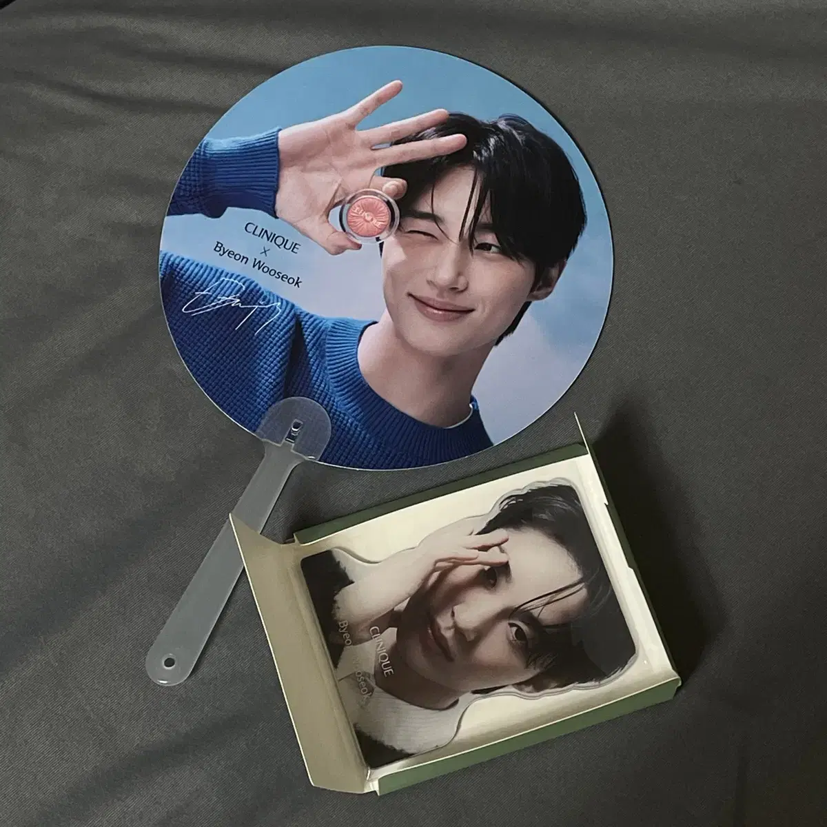 Byun Wooseok Mirror + Fan Clinique