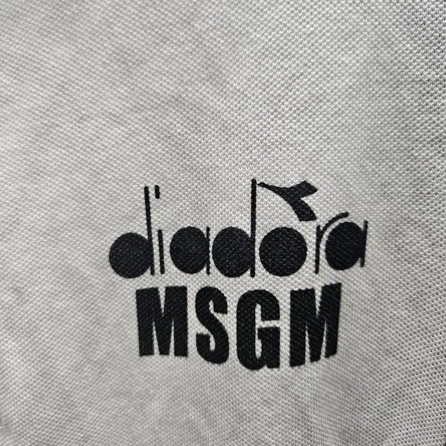 MSGM 디아도라 긴팔 티셔츠