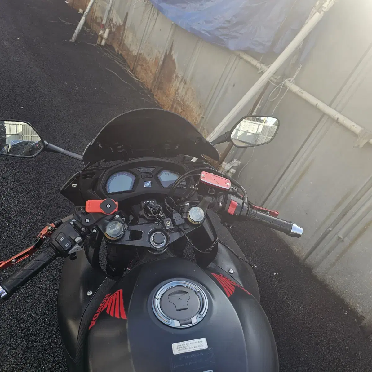 cbr650f  18년식 판매합니다. 쌍발 풀배기 대차가능