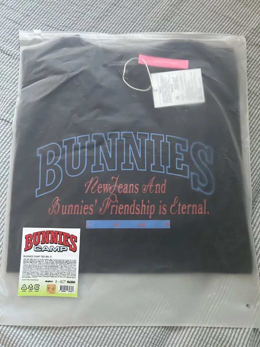 New Jeans Bunnies Camp T-Shirt sell Bercam (Half-priced Delivery Not Included)