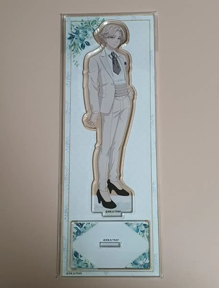 [unsealed]TokyoRevengersTokyoRebelSadoriBeninuPiinuiSeiShuushueweddingbacksuitAcrylic stand