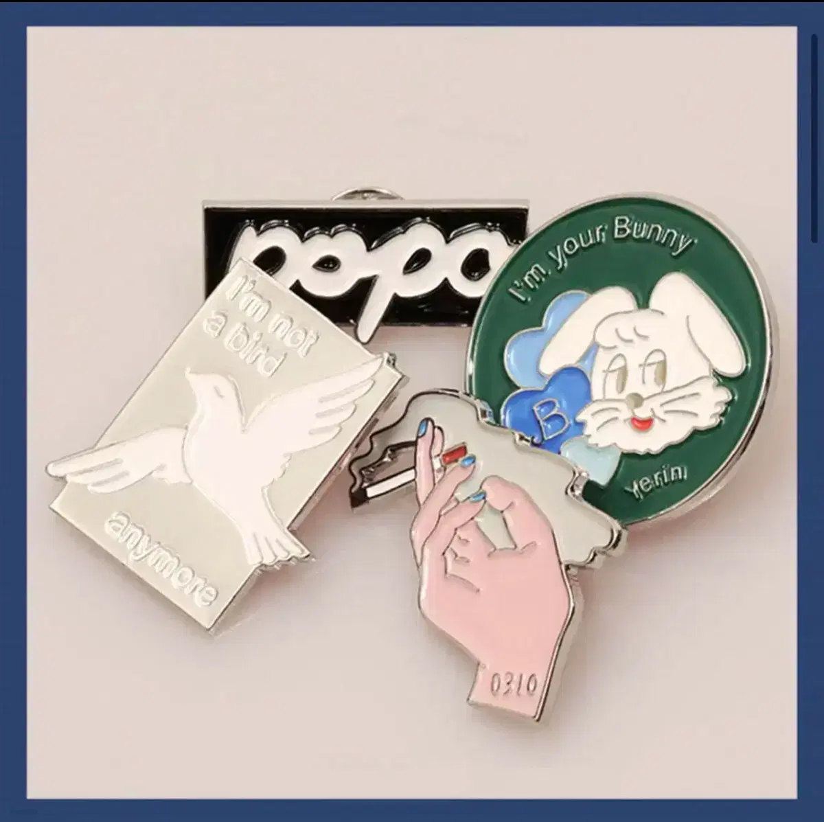 Baek Yerin Pin Badge Set WTS