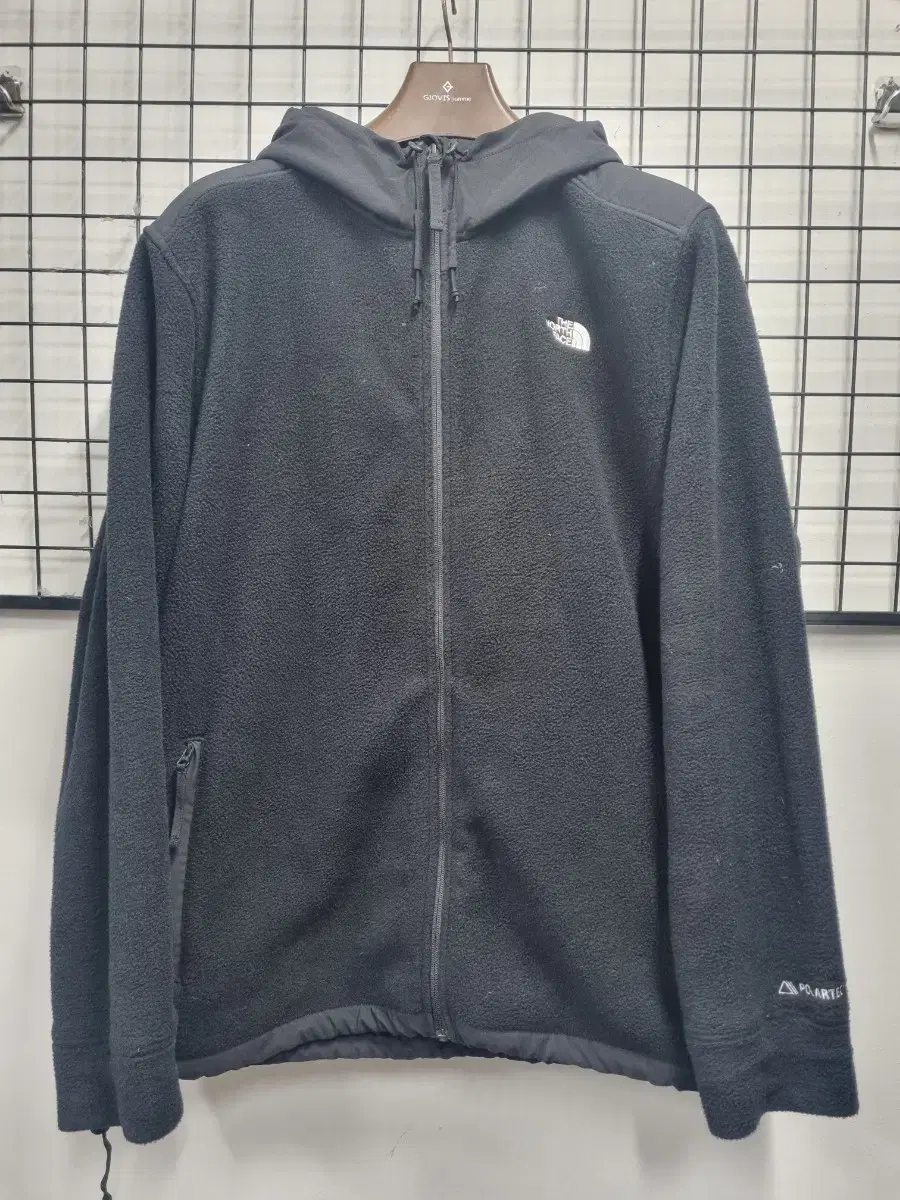 105XL The North Face Alpine Polartec Hooded Zip Up.