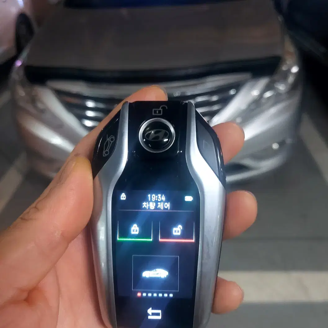 현대 구형 자동차키를 신형 BMW 타입 LCD 디지털키로 이식 개조