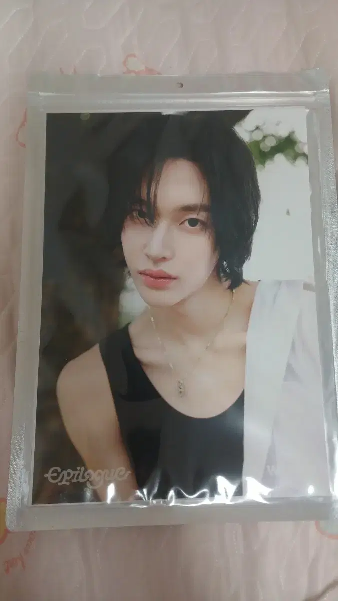 Rize Holy Water Pop Up wonbin A4 photo