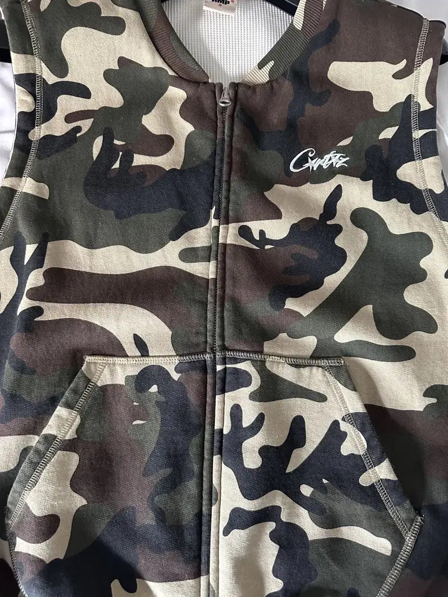 Supreme Corteiz Camo Vest (100)