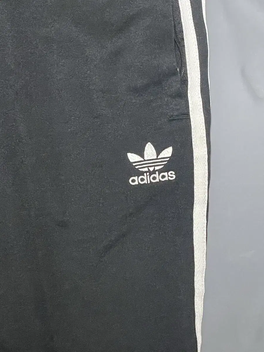 Adidas Originals mark Long pants (joggers)