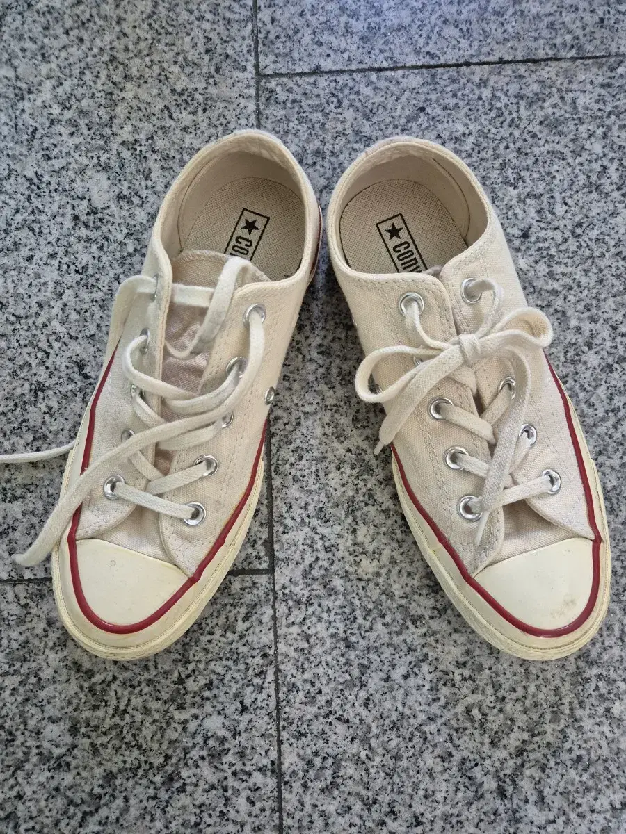 CONVERSE 235