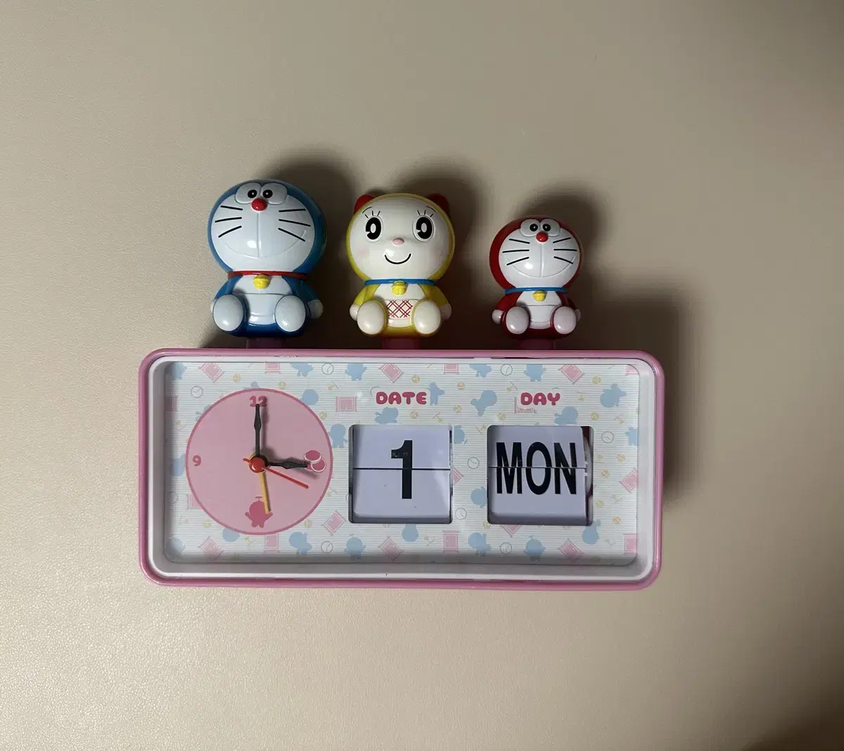 Doraemon Perpetual Calendar Patapata Clock Figure Doll