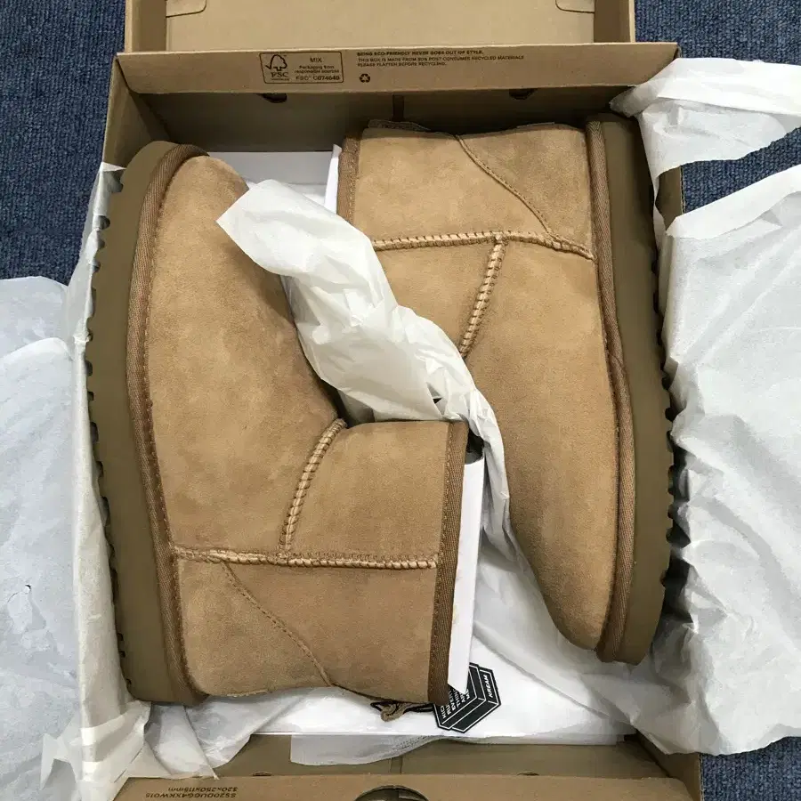 어그 클래식 미니 부츠 체스트넛 us 7w 240 UGG Chestnut