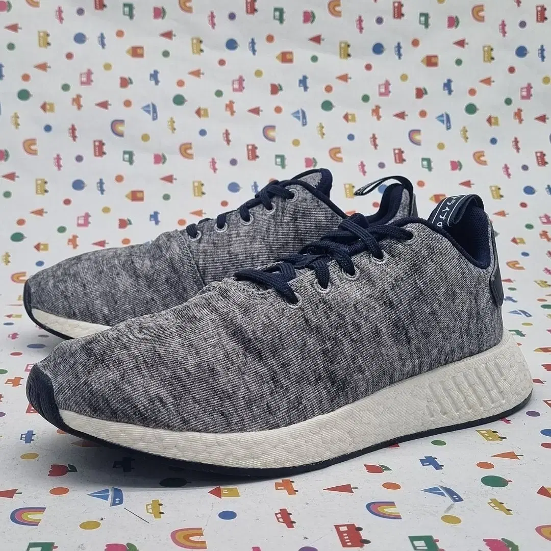 아디다스 nmd r2 운동화 255.