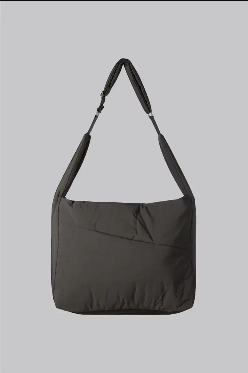 해칭룸 Padded Bag Dark Brown 판매