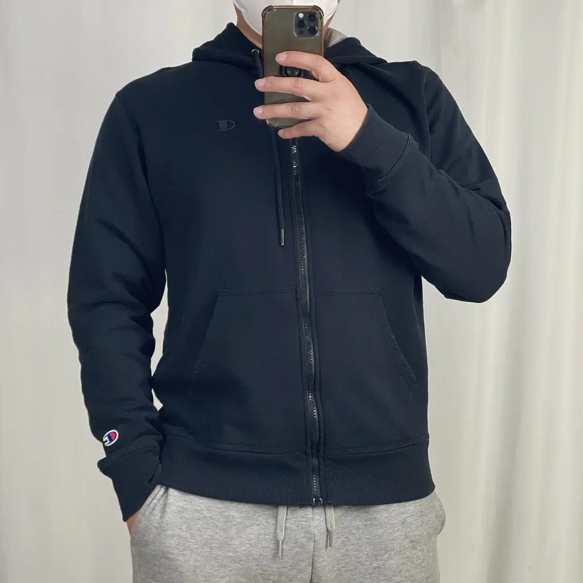 Champion Black Hooded Zip-Up L .241030