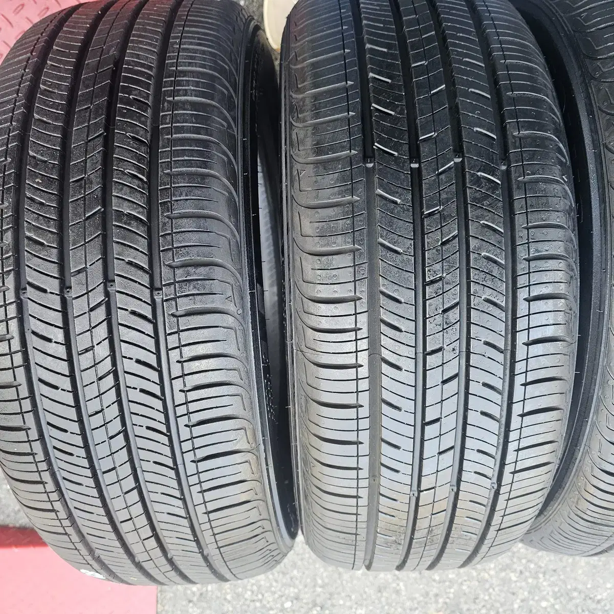 215/55R18   중고타이어  4본