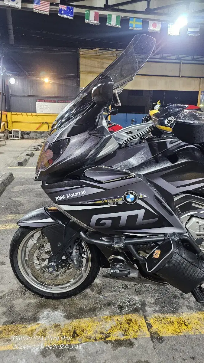 2011년 BMW K1600GTL 팝니다. 년식대비 깨끗하고 상태좋음