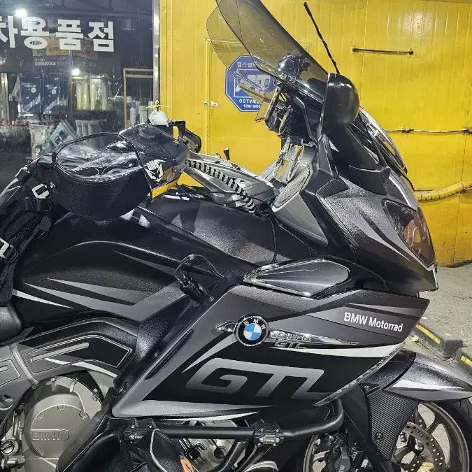 2011년 BMW K1600GTL 팝니다. 년식대비 깨끗하고 상태좋음