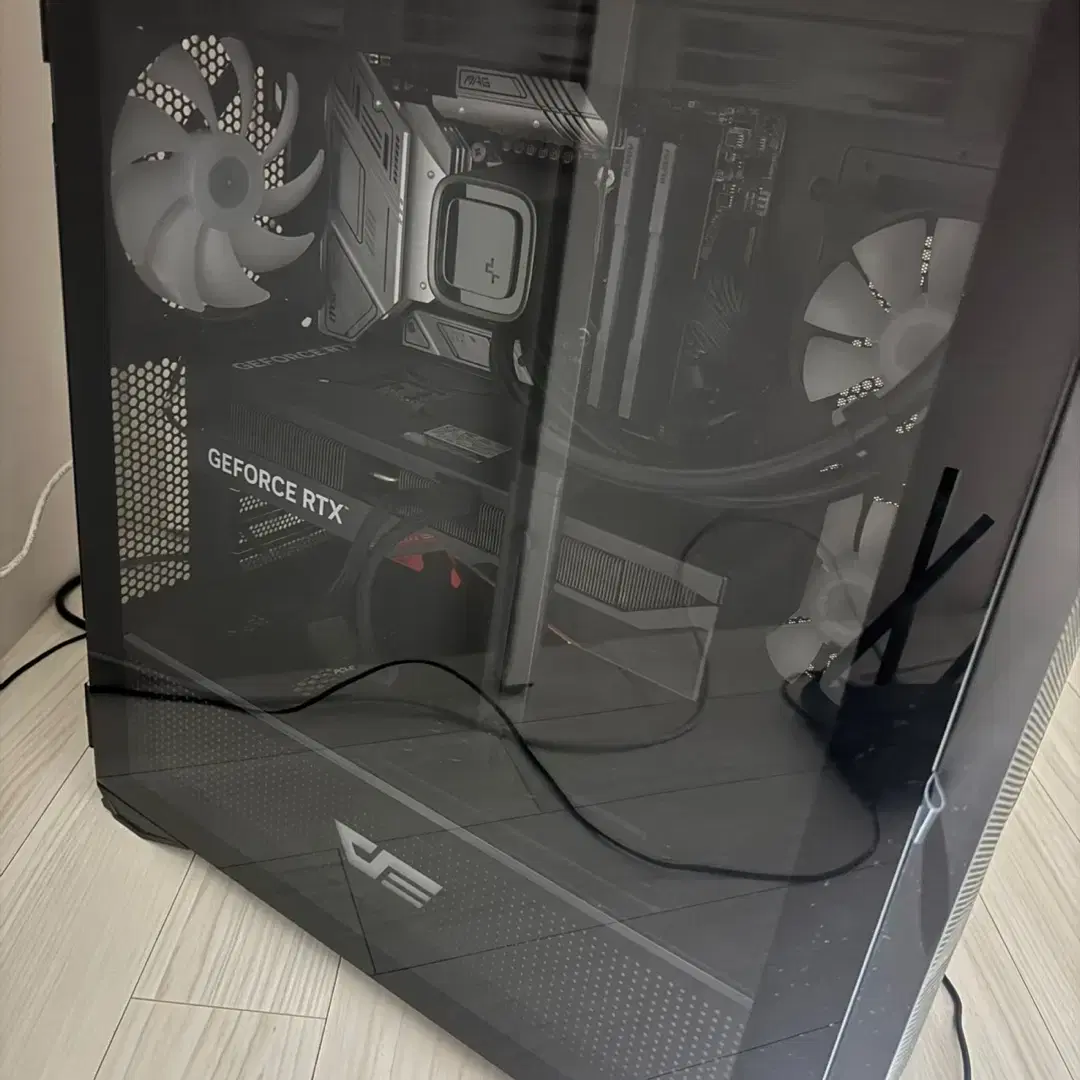 고사양 컴퓨터 판매 (i5-13600K + 4070TI)