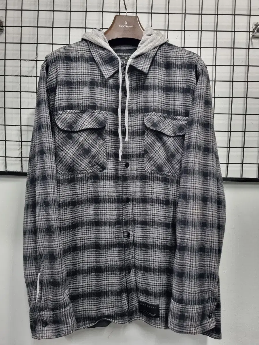 110XXL Oakley Hooded Check Shirt.Jacket