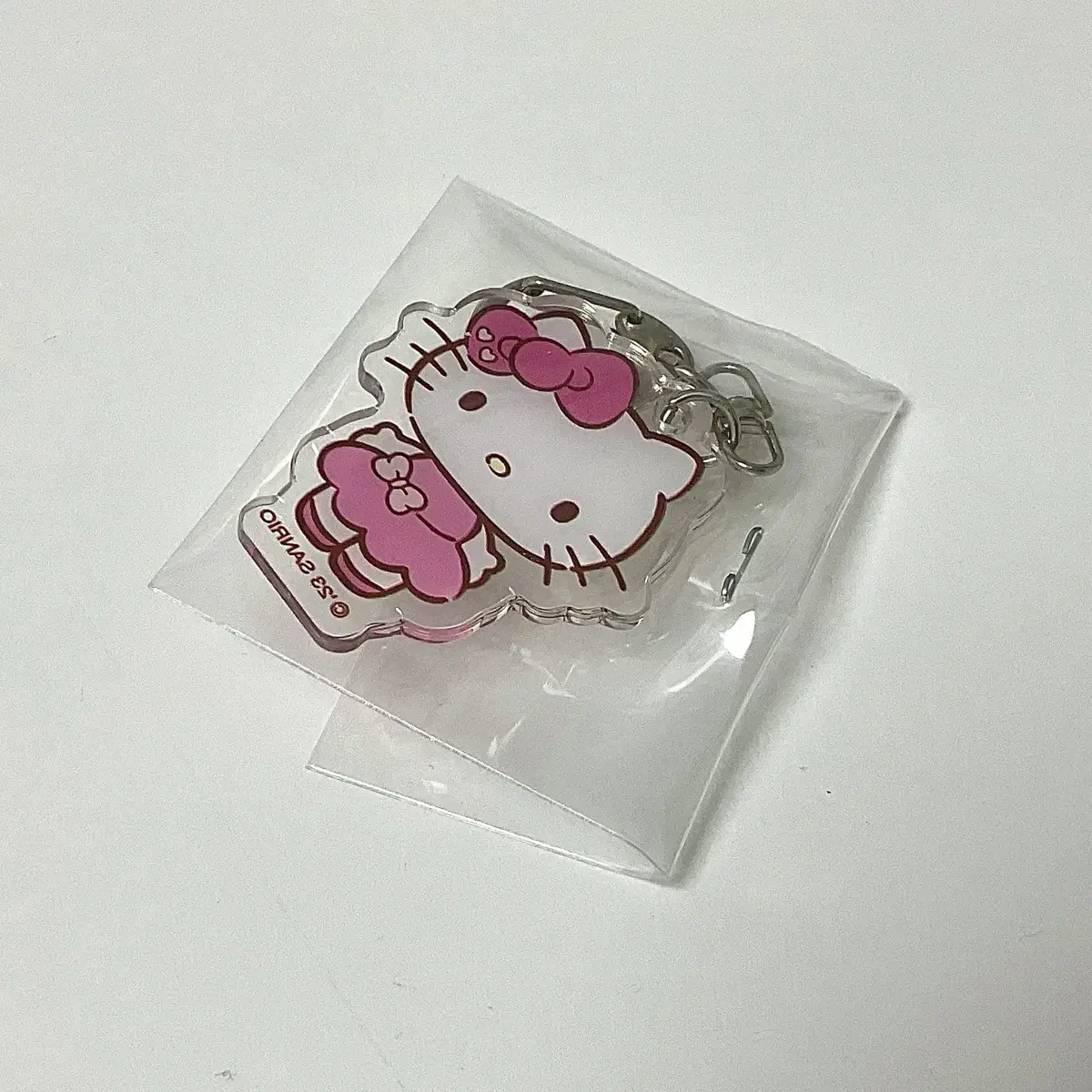 San Rio Hello Kitty acrylic keyring Sharing