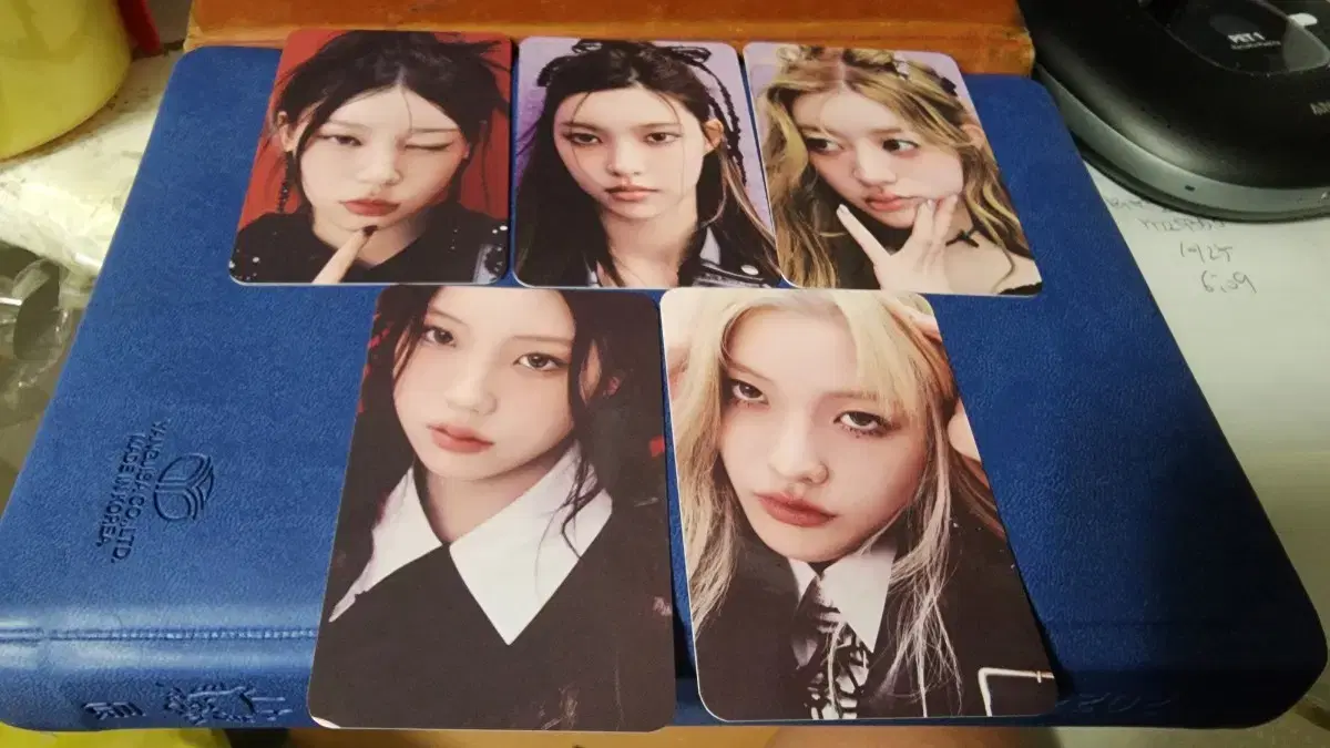 Eyelet YES24 birthday photocard