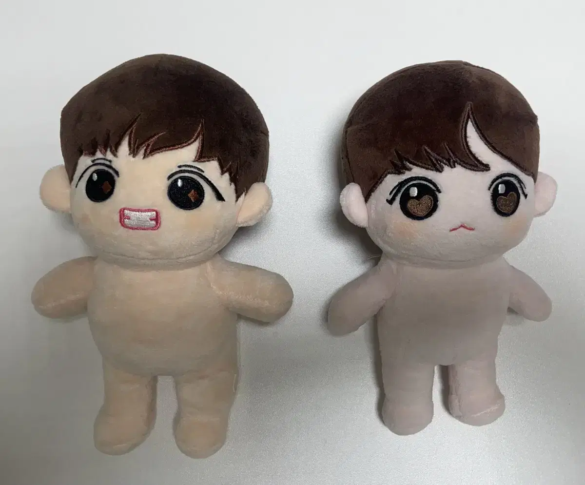 I sell 2 bangtan dolls, clothes set bulk.