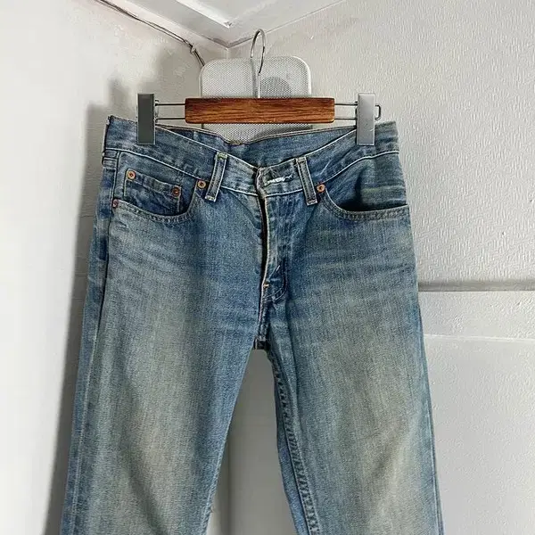 Levis 502 jean